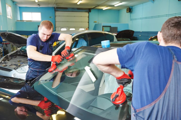Benefits of Professional Auto Glass Repair Service